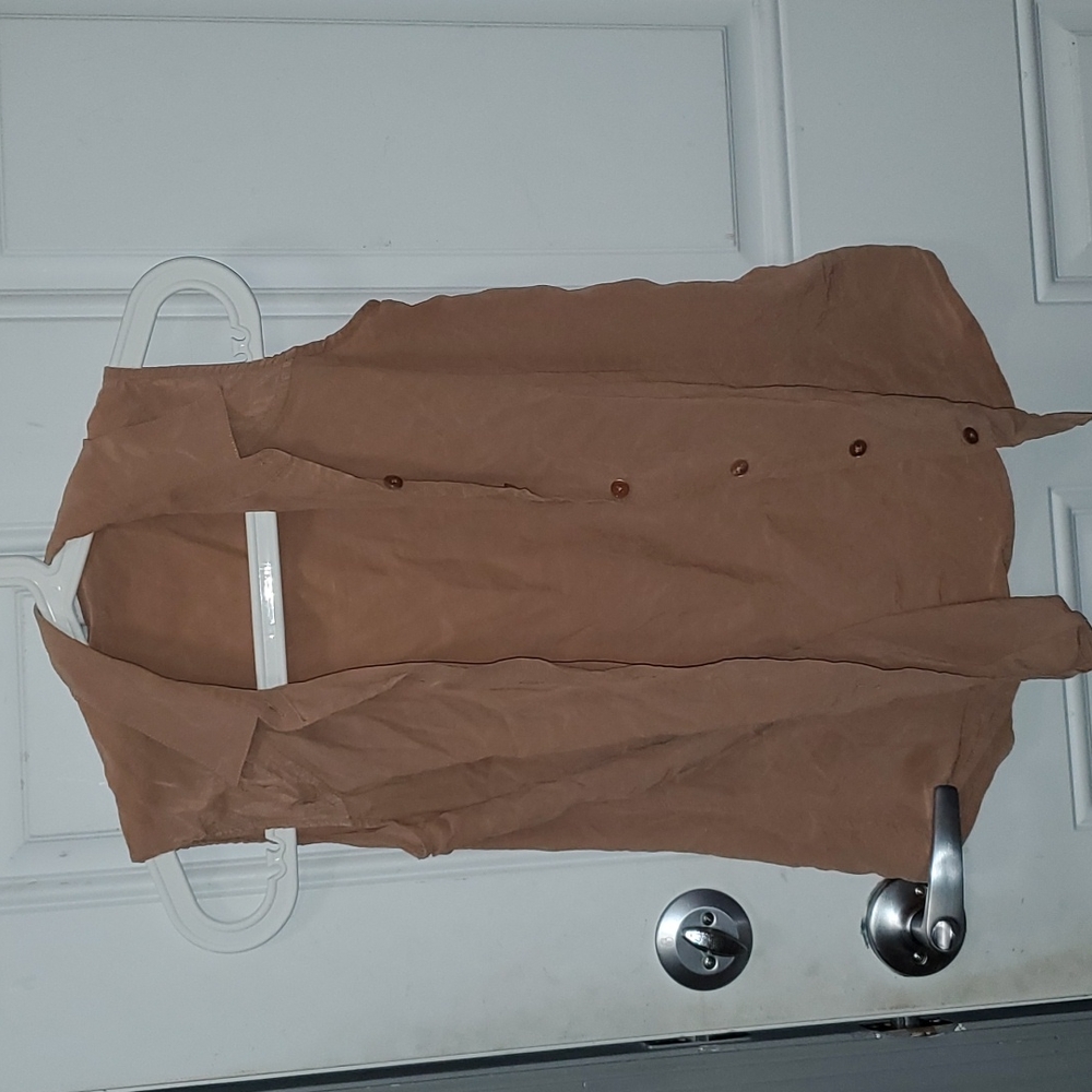 Everlane silk sleeveless button down